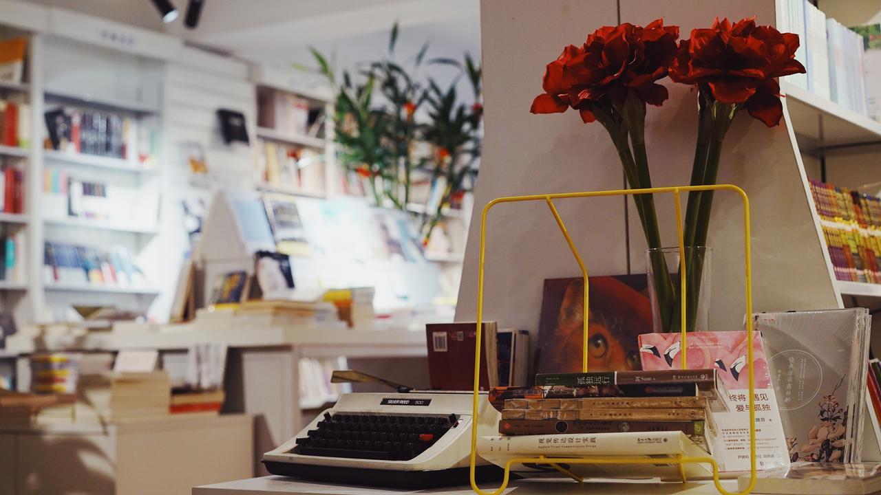 Book Wonder Hostel Hajtiencsü Kültér fotó